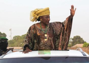 Guinée : Hadja Makalé Camara élue première vice-présidente de l’Assemblée nationale de la Ve République
