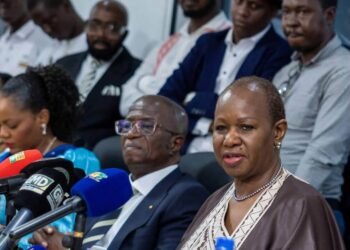 Ministère de l’Éducation nationale : Alpha Bacar Barry passe le relais à Bintou Keïta