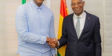 Diaspora guinéenne : le Premier ministre Amadou Oury Bah salue l’engagement du député Charles D. Fall