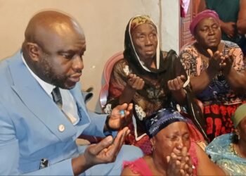Fortes pluies à Conakry : une fillette de 7 ans emportée par les eaux à Tanènè Mosquée, les autorités de Gbessia au chevet de la famille