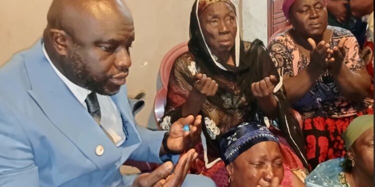 Fortes pluies à Conakry : une fillette de 7 ans emportée par les eaux à Tanènè Mosquée, les autorités de Gbessia au chevet de la famille