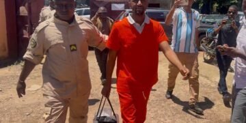 Tribunal de Dixinn : le procureur requiert un an de prison contre l’activiste Bella Bah