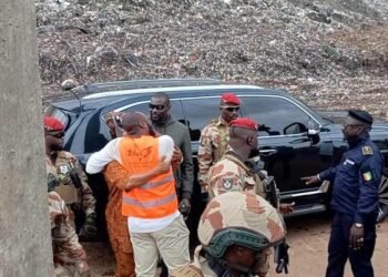 Dar es-Salam : le président Mamadi Doumbouya se rend sur le site de l’éboulement meurtrier