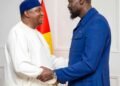 Guinée–Gambie : Mamadi Doumbouya reçoit son homologue Adama Barrow à Conakry