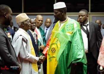 Visite d’État en Côte d’Ivoire : Mamadi Doumbouya chaleureusement accueilli à Abidjan