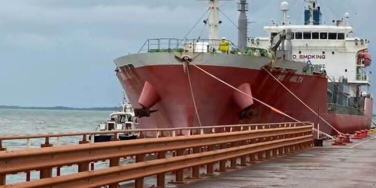 FAPGAZ-SA : un butanier réceptionné au Port de Kamsar