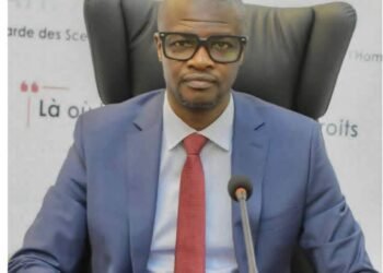 Guinée : un garde pénitentiaire suspendu pour avoir transporté des civils dans un véhicule de transfert de détenus
