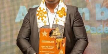 Guinée : Alphonse Charles Wright distingué comme meilleur acteur africain de la justice et de la transparence